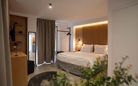 Griffin Suites